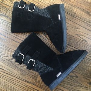 Cozy Muk Luks Boots